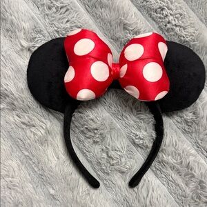 Disney Red and White Minnie Mouse Ears Headband